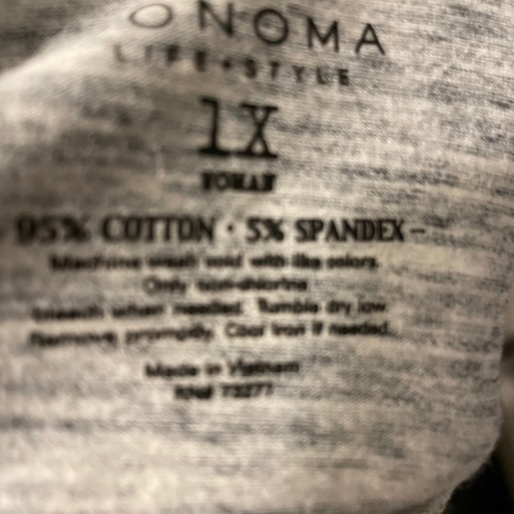 Athletic pullover - Picture 2 of 4